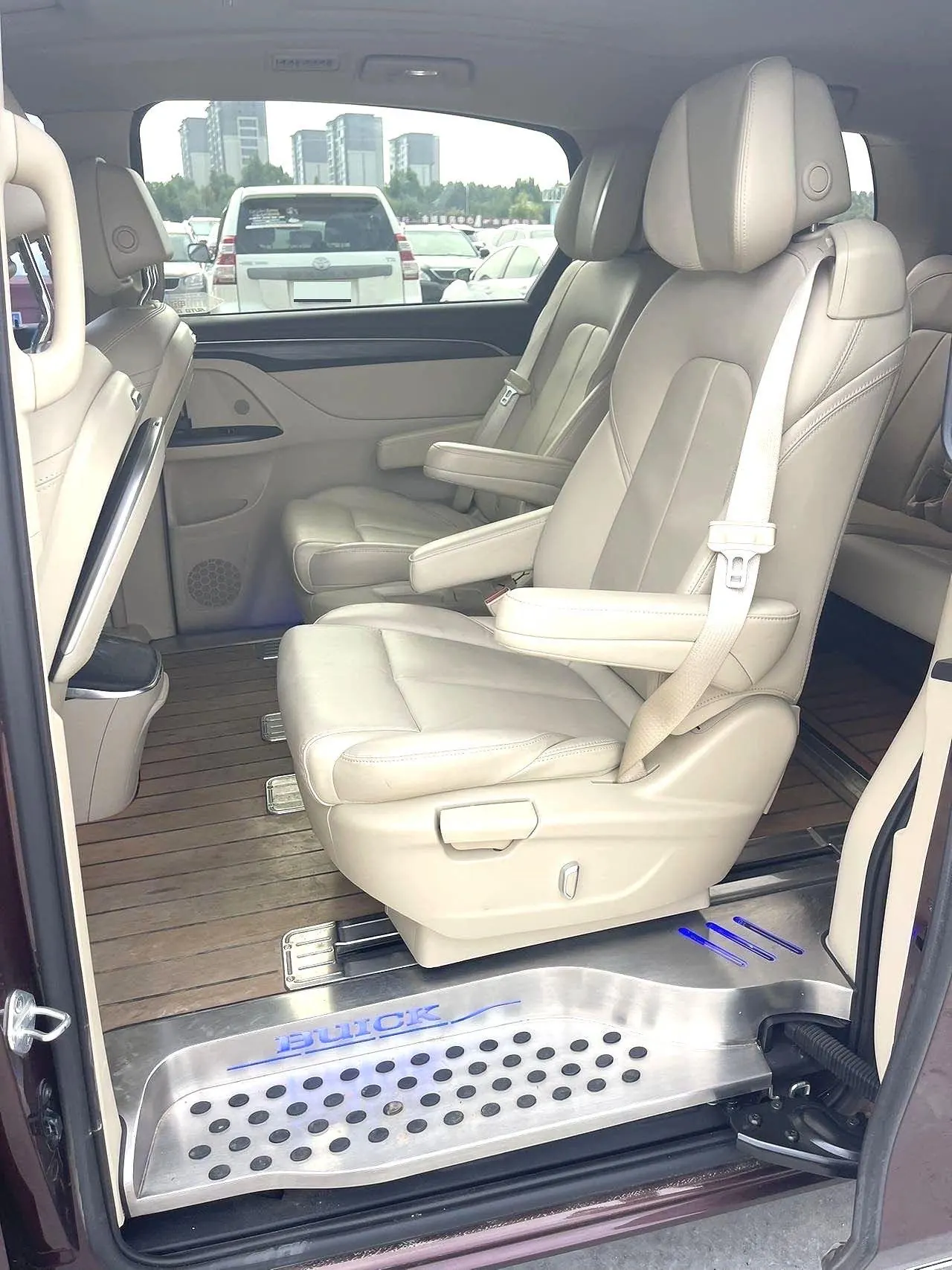 Buick 2022 GL8 ES Lu Zun 2.0T 653T Exclusive Automatic Gear 6