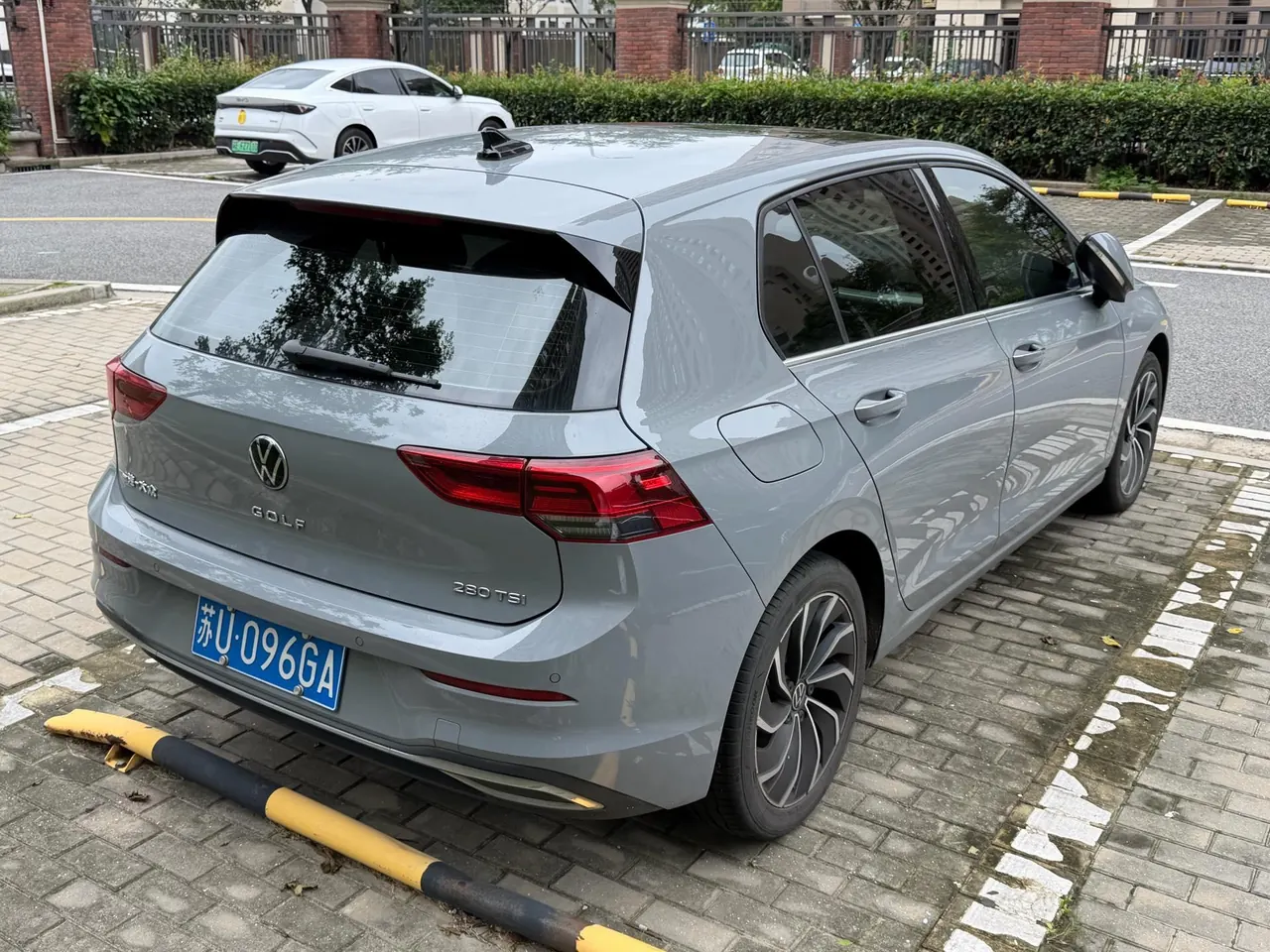 Volkswagen 2021 Golf 8 PRO 1.4TSI 280TSI Automatic 3