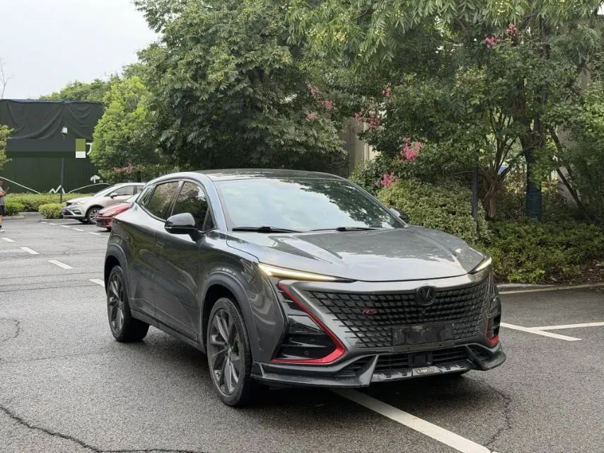 ChangAn 2021 UNI-T 1.5T Sports Flagship Automatic Gear 2