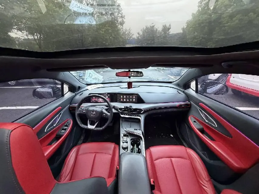 ChangAn 2021 UNI-T 1.5T Sports Flagship Automatic Gear 5