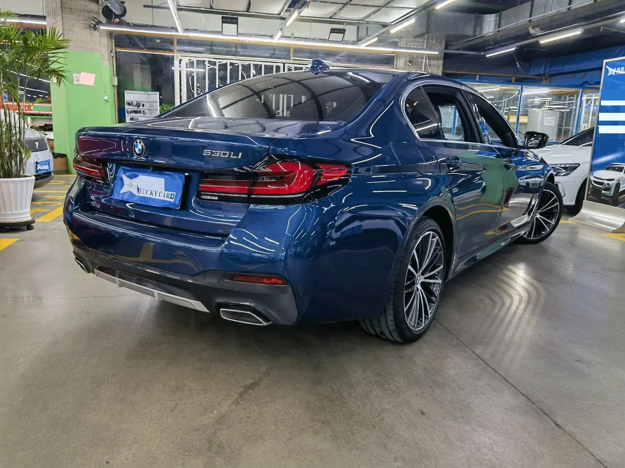 BMW 5 Series 2021 530Li xDrive 2.0T M Sports Suit (Modified) Automatic Gear 4