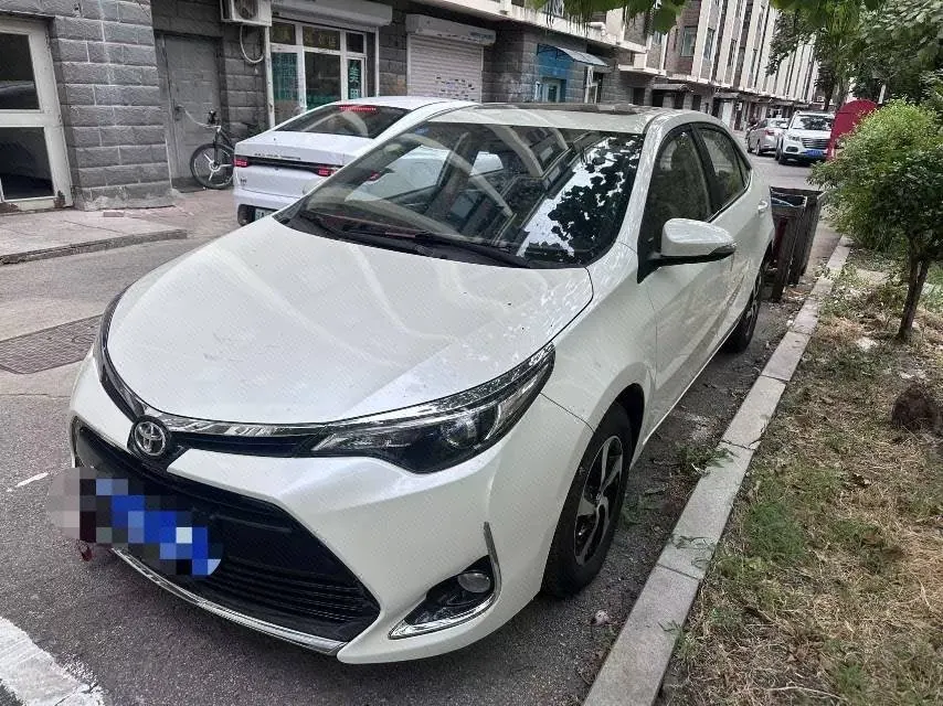 Open image lightbox: Toyota 2021 Lei Ling 1.2T Stepless 185T Deluxe Automatic Gear
