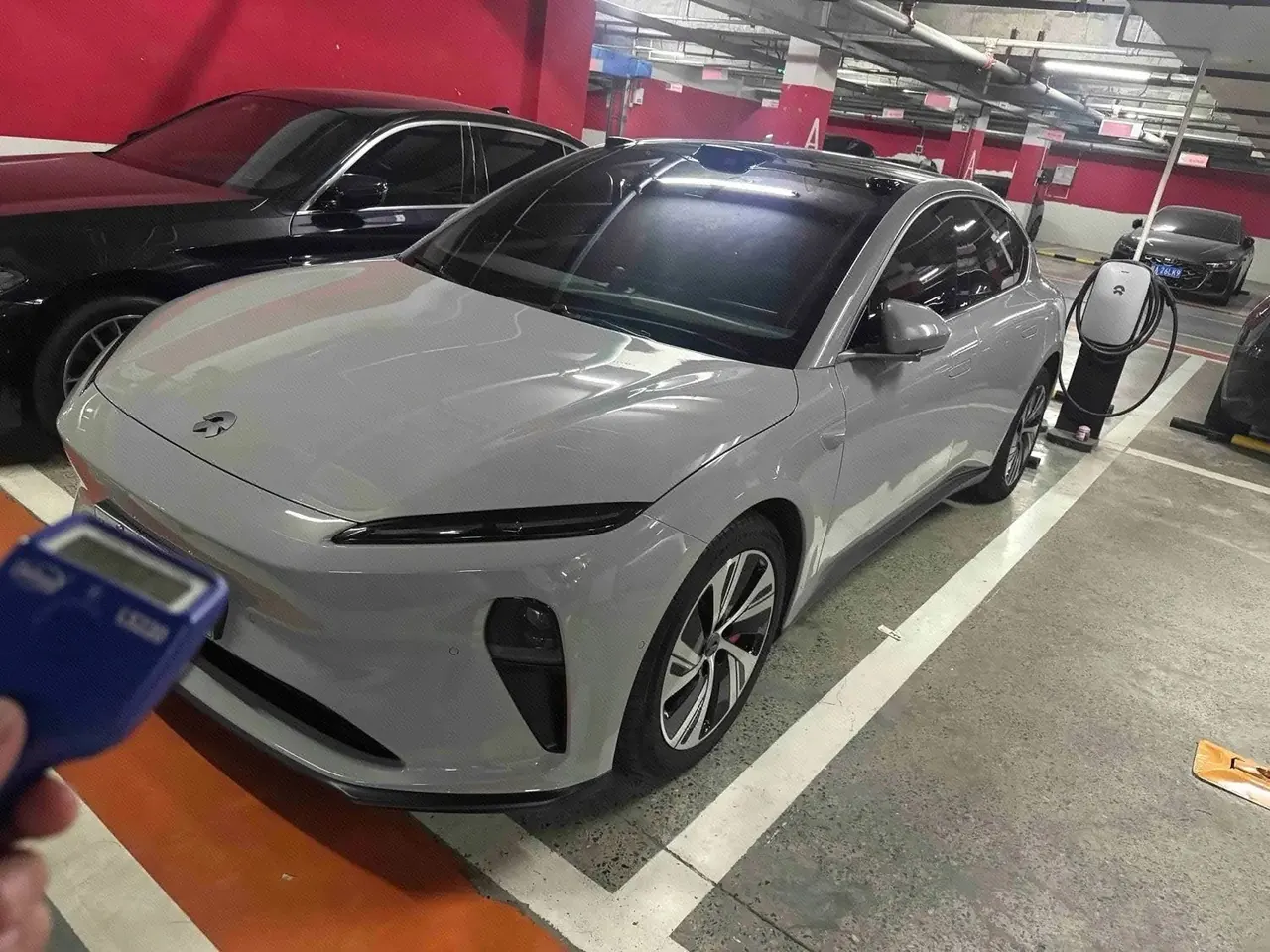 Open image lightbox: NIO 2022 ET5 75kWh automatic gear