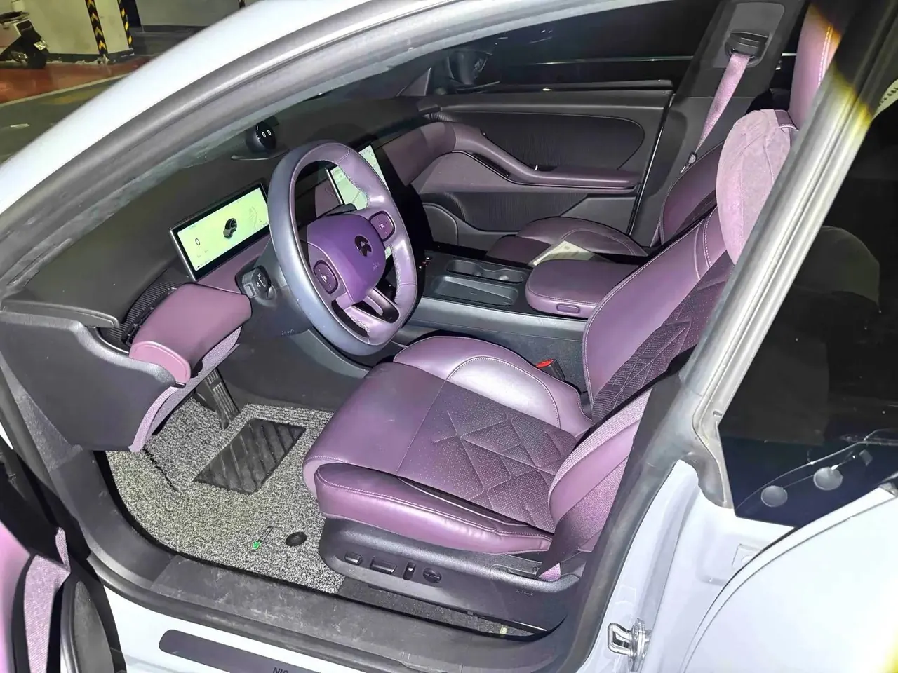 NIO 2022 ET5 75kWh automatic gear 4
