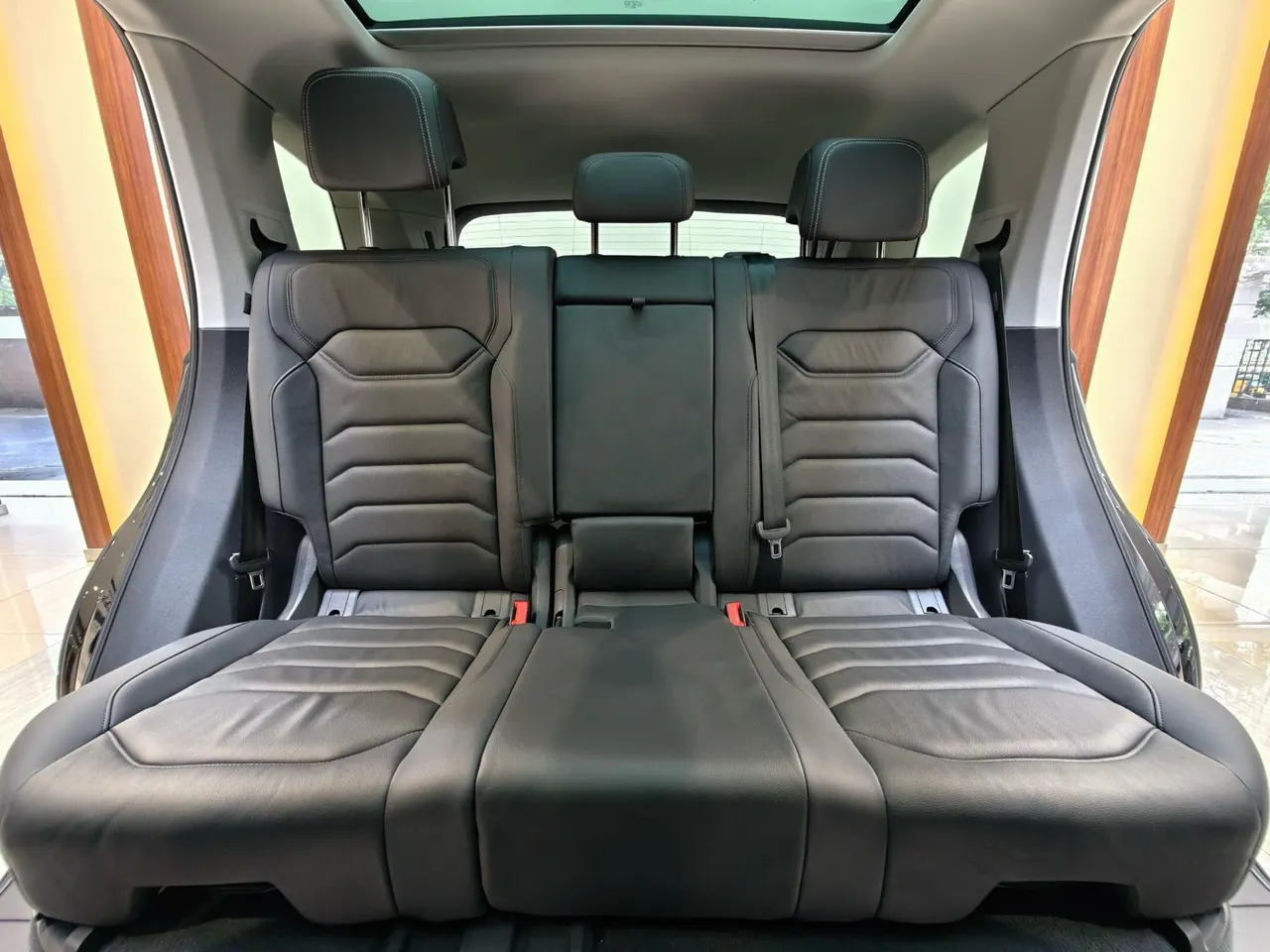 Volkswagen Touareg (Imported) 2022 Touareg 3.0TSI Sharp Edition Obsidian Black Sports Suit Automatic Gear 4