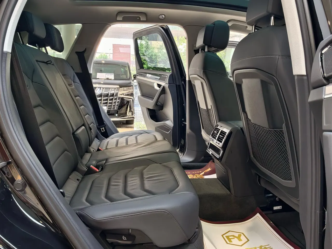 Volkswagen Touareg (Imported) 2022 Touareg 3.0TSI Sharp Edition Obsidian Black Sports Suit Automatic Gear 5