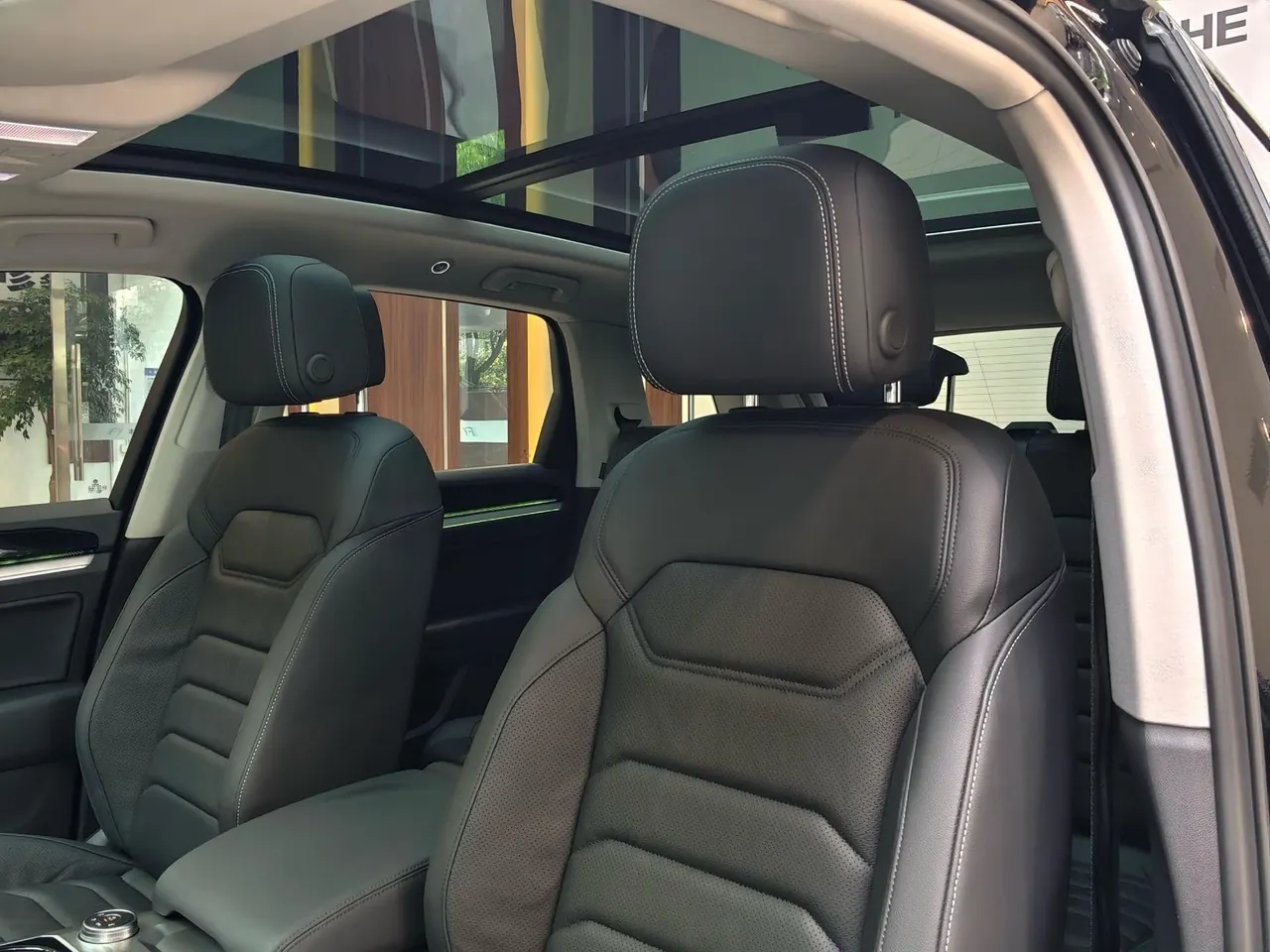 Volkswagen Touareg (Imported) 2022 Touareg 3.0TSI Sharp Edition Obsidian Black Sports Suit Automatic Gear 6