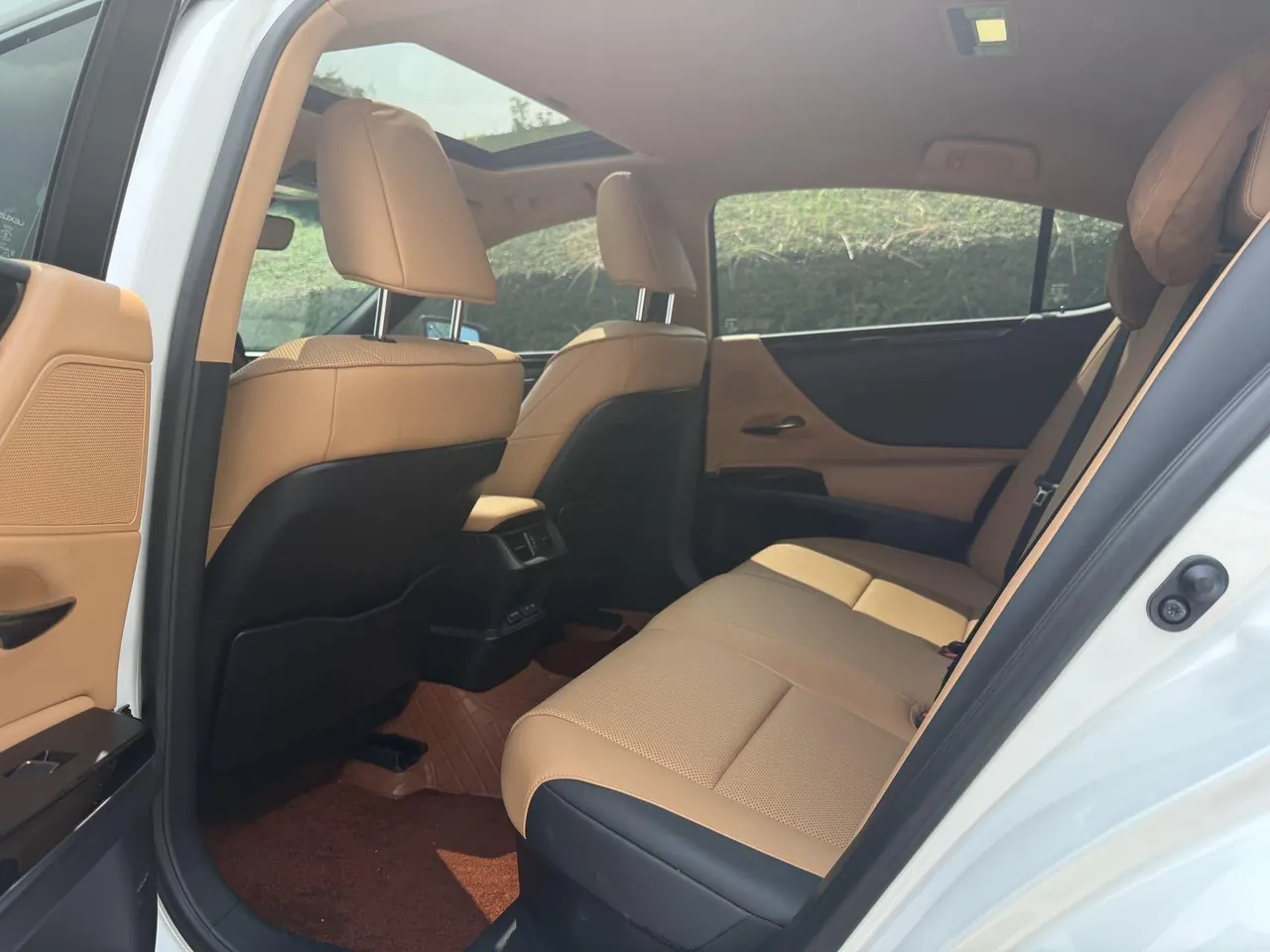 Lexus ES (Imported) 2022 ES300h 2.5 Stepless Premium Edition Automatic Gear 3