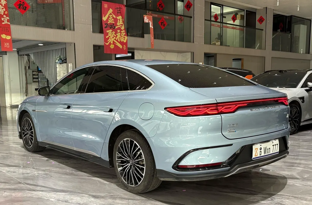 BYD 2024 Han DM-i 1.5T stepless glory version 121KM exclusive automatic gear 8
