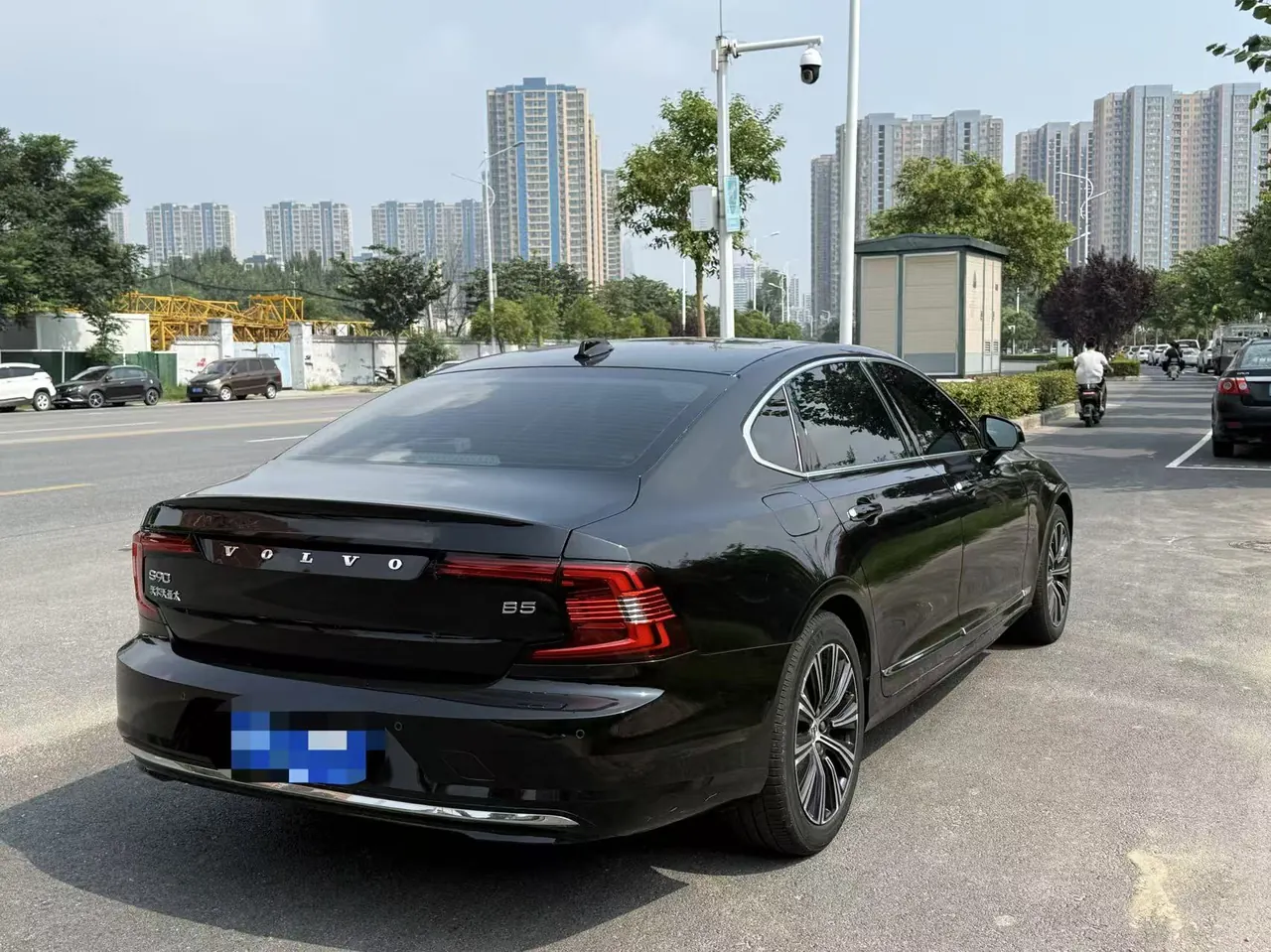 Volvo 2021 S90 48V 2.0T B5 Zhiyuan Deluxe Edition Automatic Gear 2