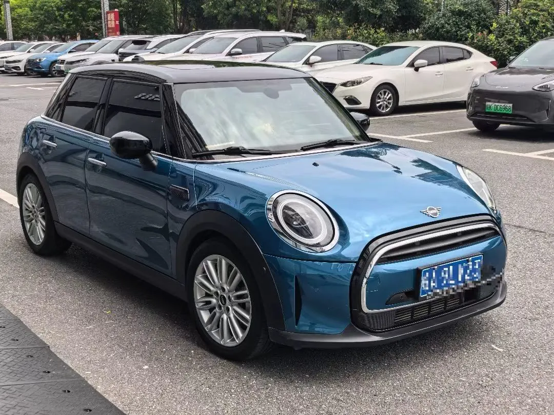MINI Mini 5-Door (Imported) 2021 Mini Cooper 1.5T Classic Auto 3