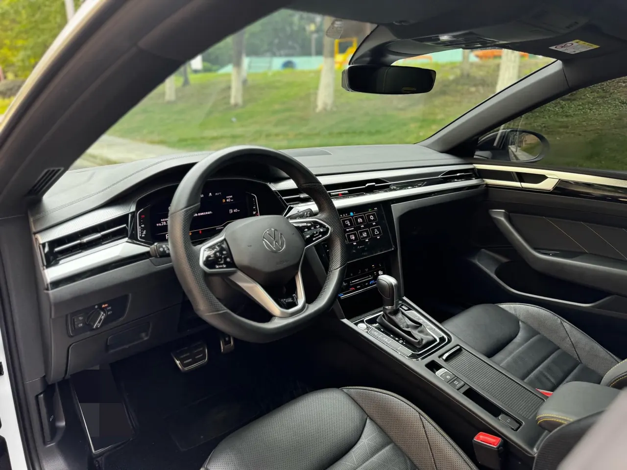 Volkswagen 2024 CC 2.0TSI 380TSI eye-catching automatic transmission 13