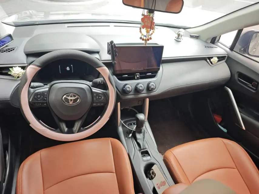 Toyota 2024 Corolla Cross 2.0 CVT Pioneer Edition, Automatic Transmission 4
