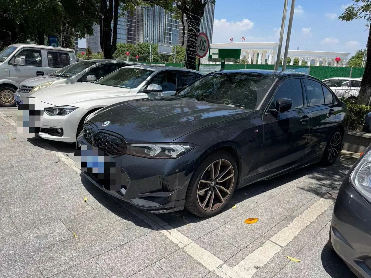 Open image lightbox: BMW 3 Series 2026 325i 2.0T M Sports Suit Automatic Gear