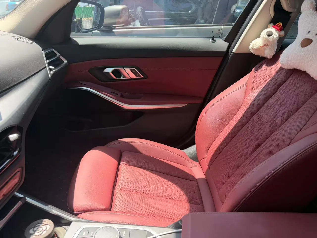 BMW 3 Series 2026 325i 2.0T M Sports Suit Automatic Gear 3
