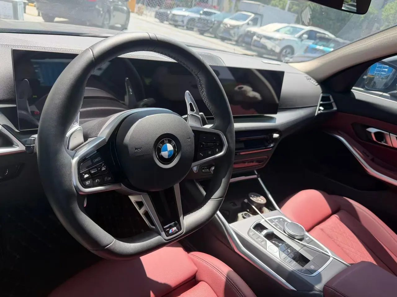 BMW 3 Series 2026 325i 2.0T M Sports Suit Automatic Gear 6
