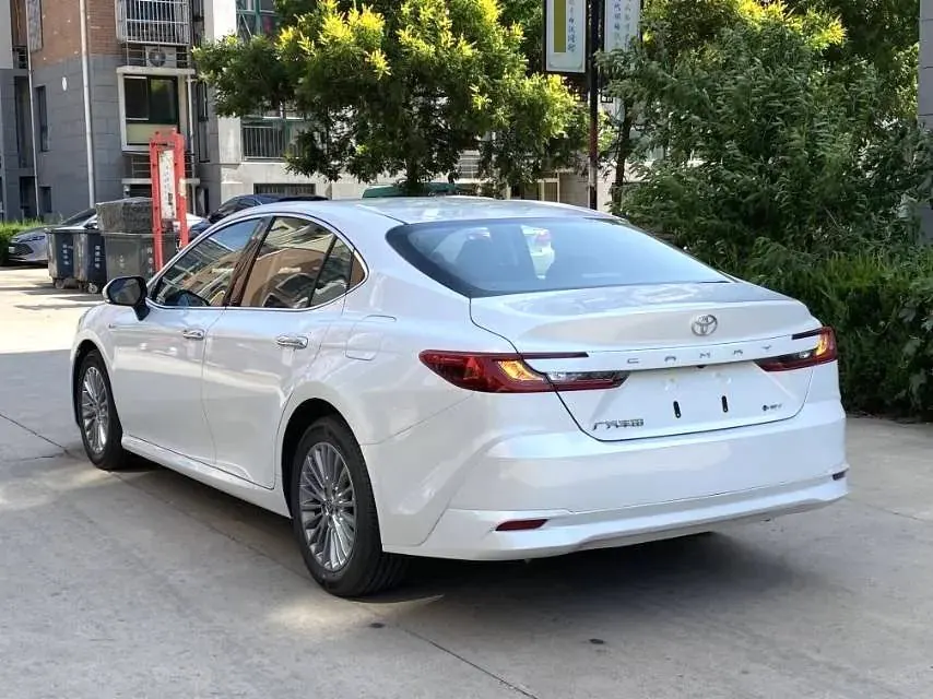 Toyota 2024 Camry Dual Engine 2.0HGVP Stepless Deluxe Automatic Gear 4