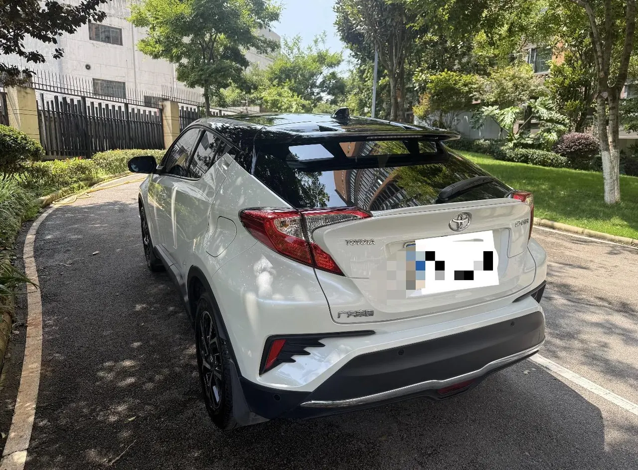 Toyota 2020 C- HR 2.0 stepless leading version of automatic gear 2