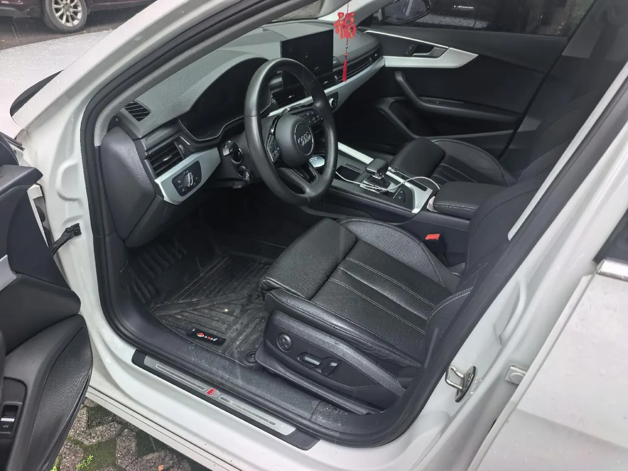 Audi 2020 A4L 2.0TFSI 40TFSI Fashion Dynamic Automatic 2