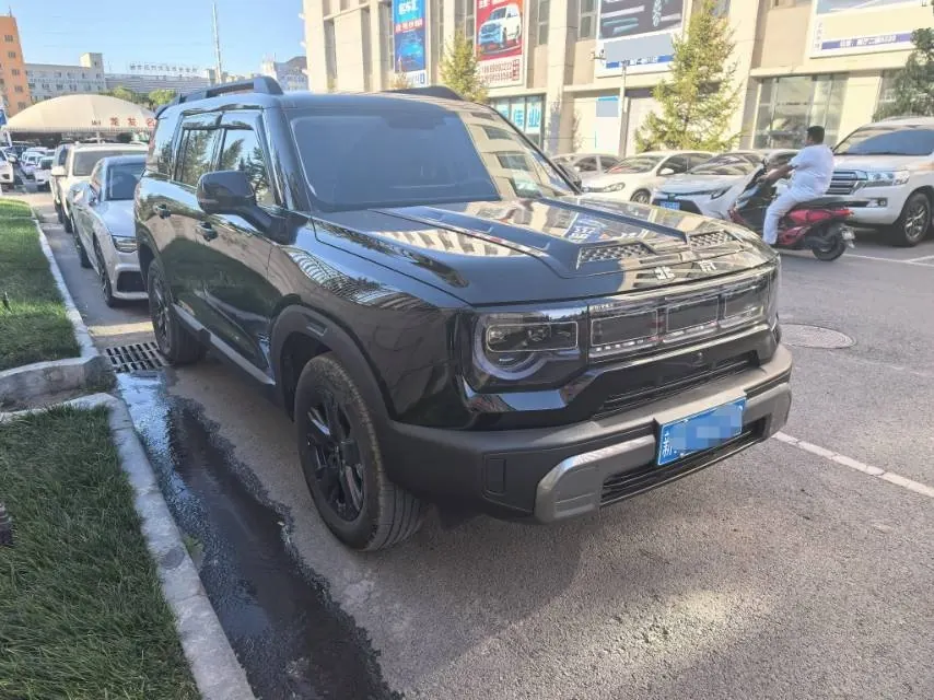 Beijing 2026 BJ30 1.5T Traveler Two-Drive Standard Automatic Gear 5