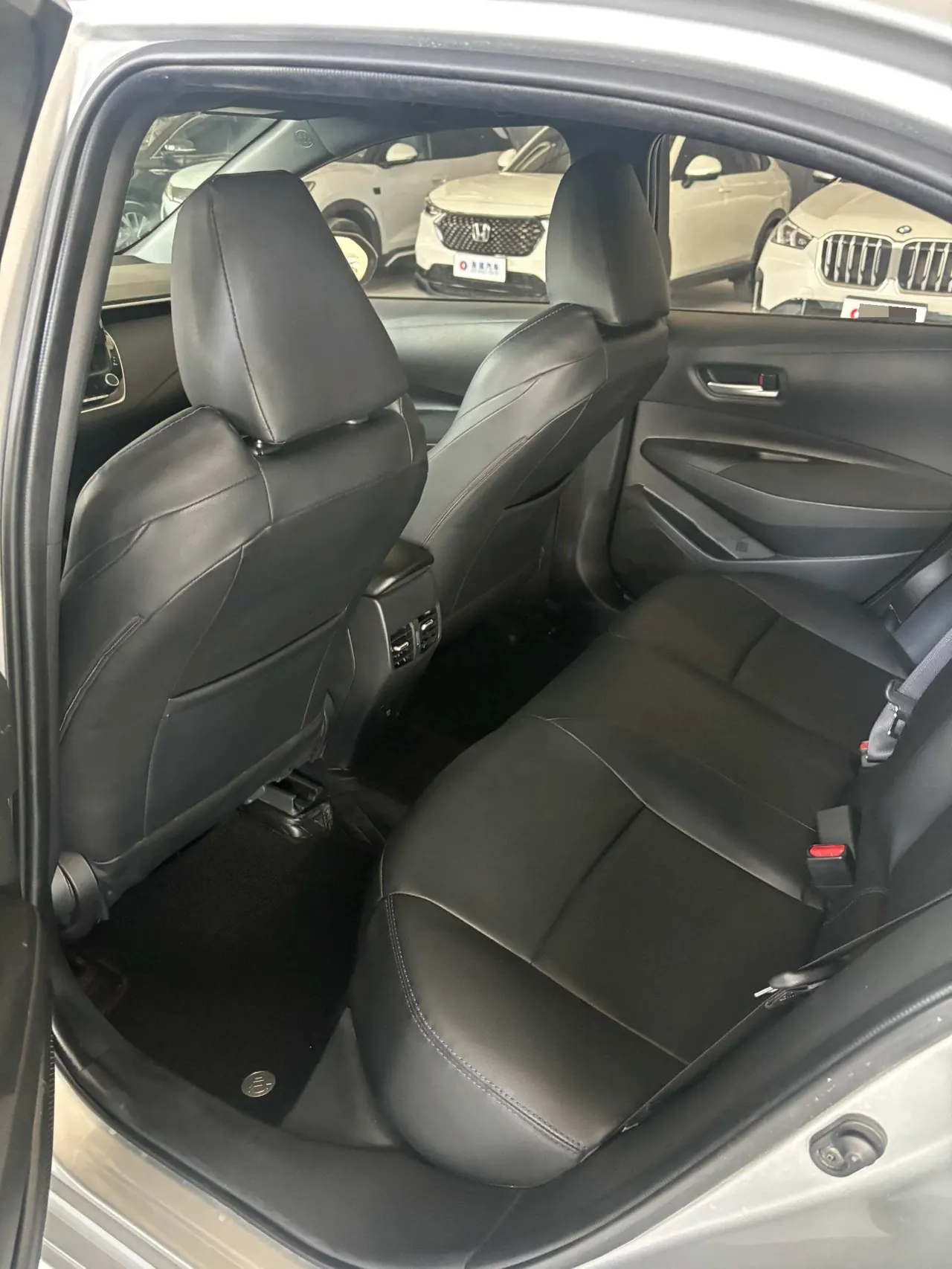 Toyota 2022 Lei Ling 1.2T Stepless 185T Deluxe Automatic Gear 5