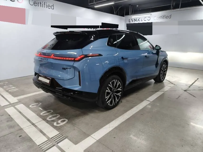 LYNK&amp;CO 2026 LYNK&amp;CO 08 EM-P 1.5T 210 Four-wheel Drive Performance Ultra H7 Automatic Gear 3