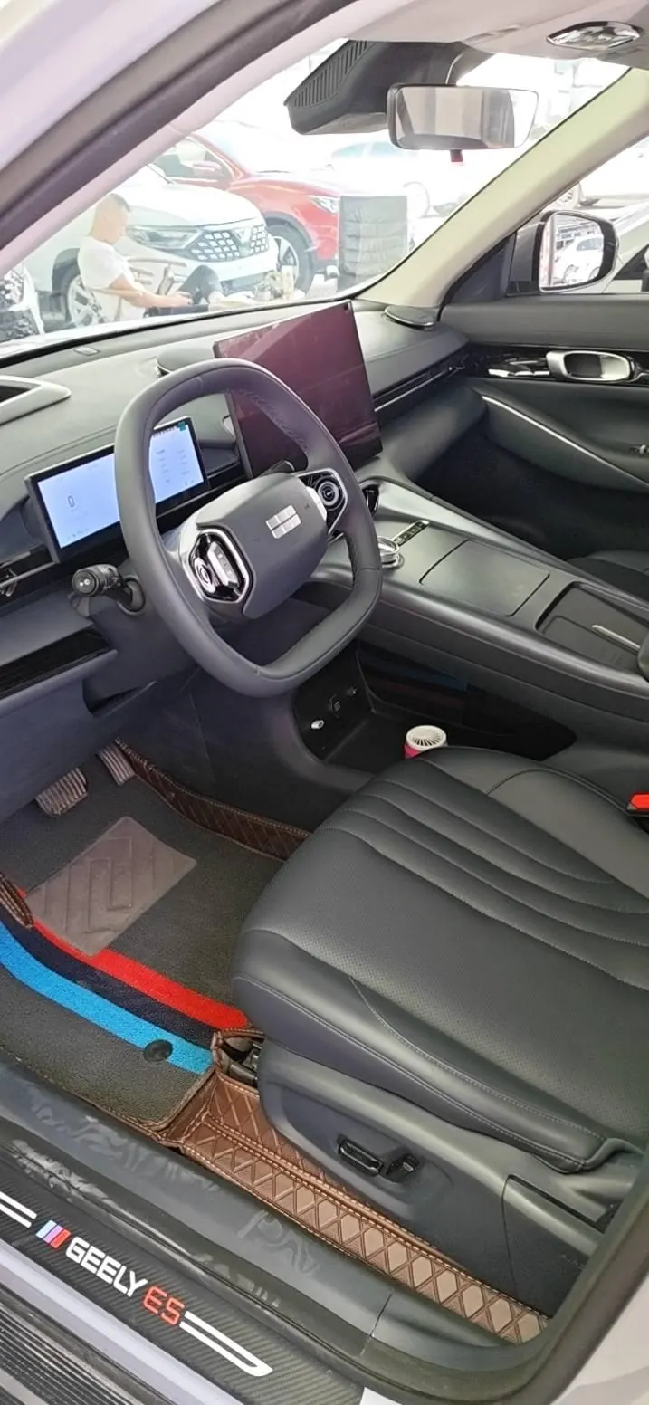 Geely Galaxy 2024 E 5 530km Starship Edition Automatic Gear 4