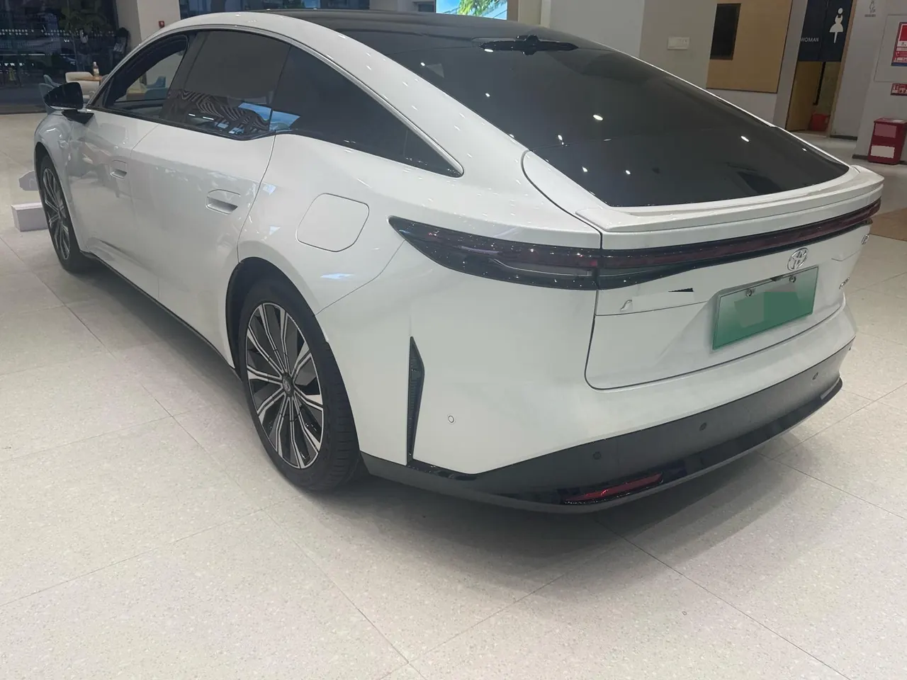 Toyota 2026 Platinum Intelligence 7 700 Max Automatic Gear 4