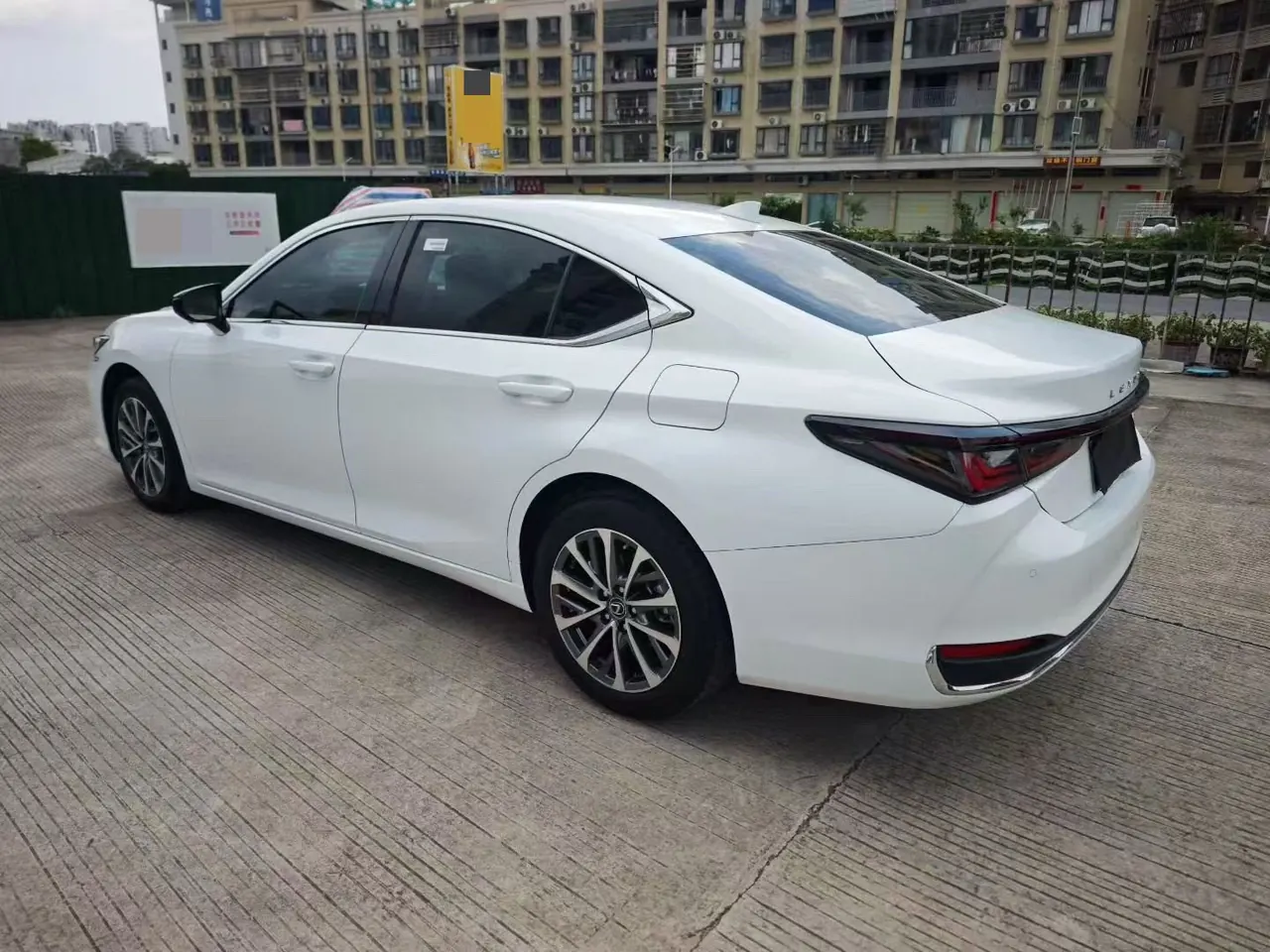 Lexus ES (Imported) 2026 ES200 2.0 Stepless Moon Shadow Double Color Special Edition Automatic Gear 5