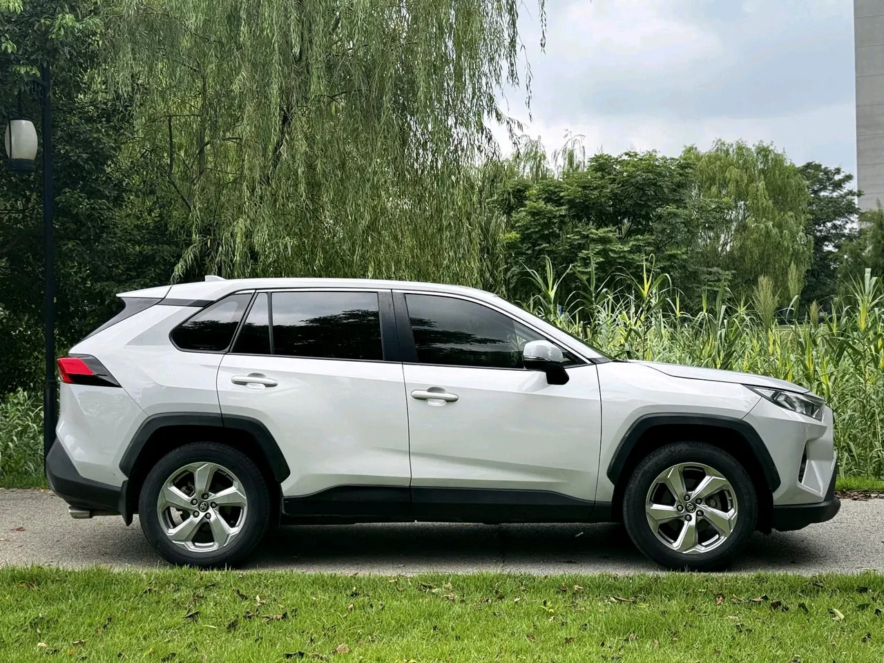 Toyota 2020 RAV4 Rongbo 2.0 Stepless Two-Drive Fashion Edition PLUS Automatic Gear 2