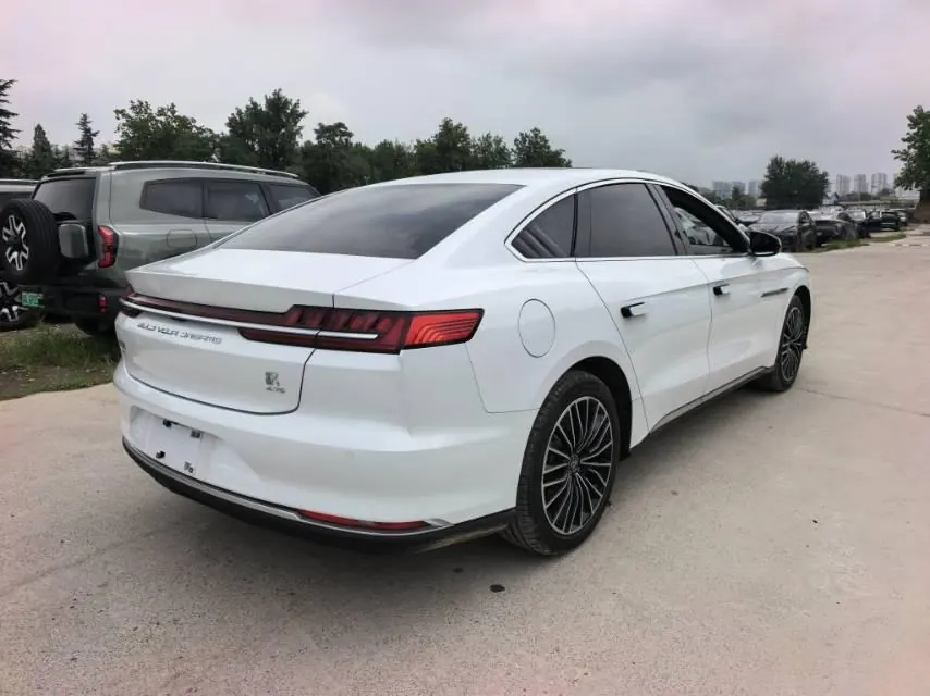 BYD 2020 Han DM 2.0T 4-wheel drive performance version noble automatic gear 9