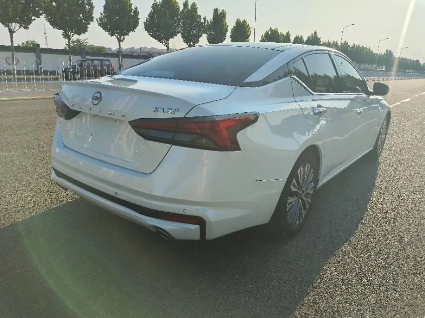 Nissan 2022 Teana 2.0 Stepless XL-TLS Pleasant Edition Automatic Gear 4