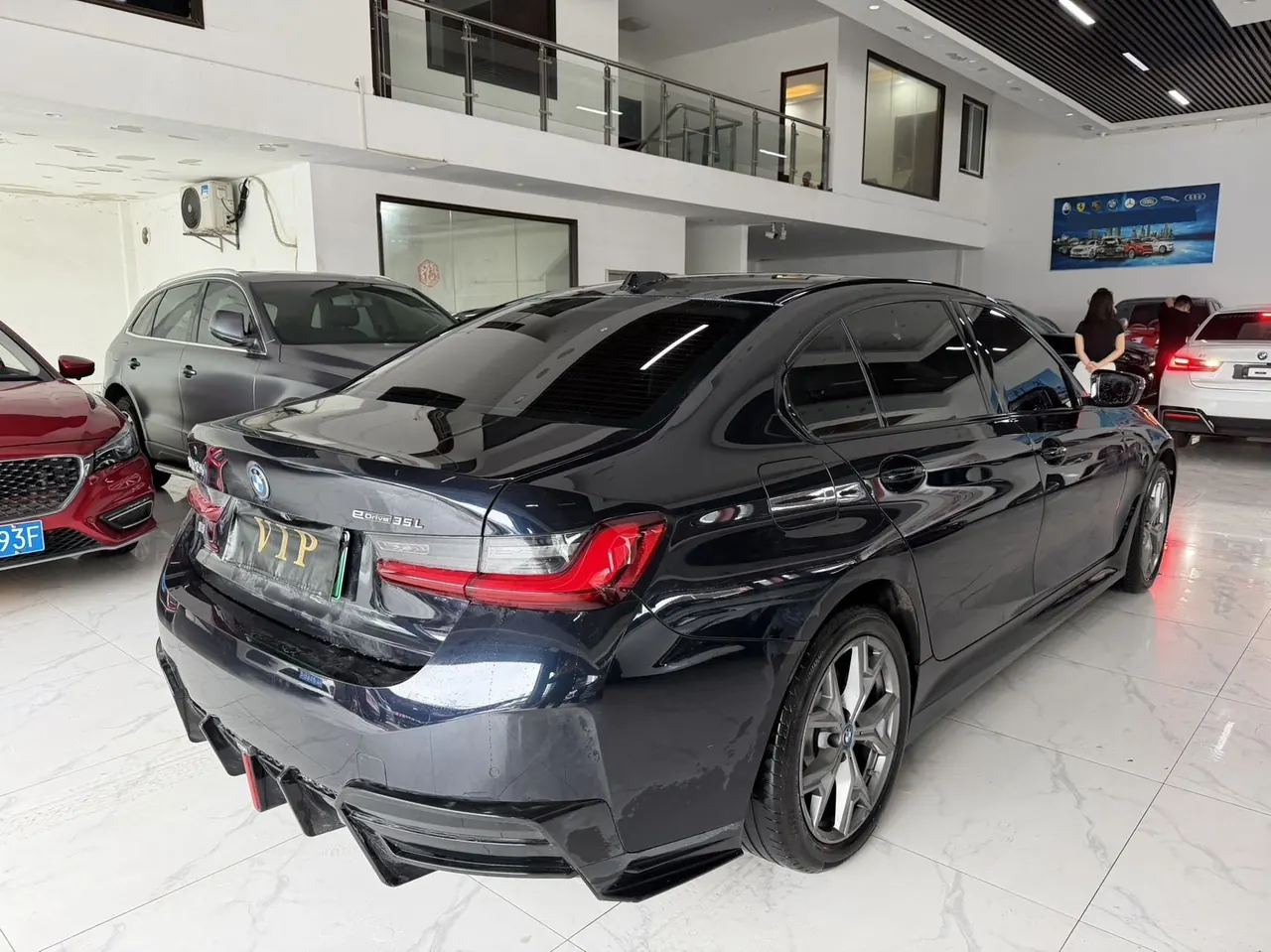 BMW 2024 i3 eDrive 35 L automatic gear 6