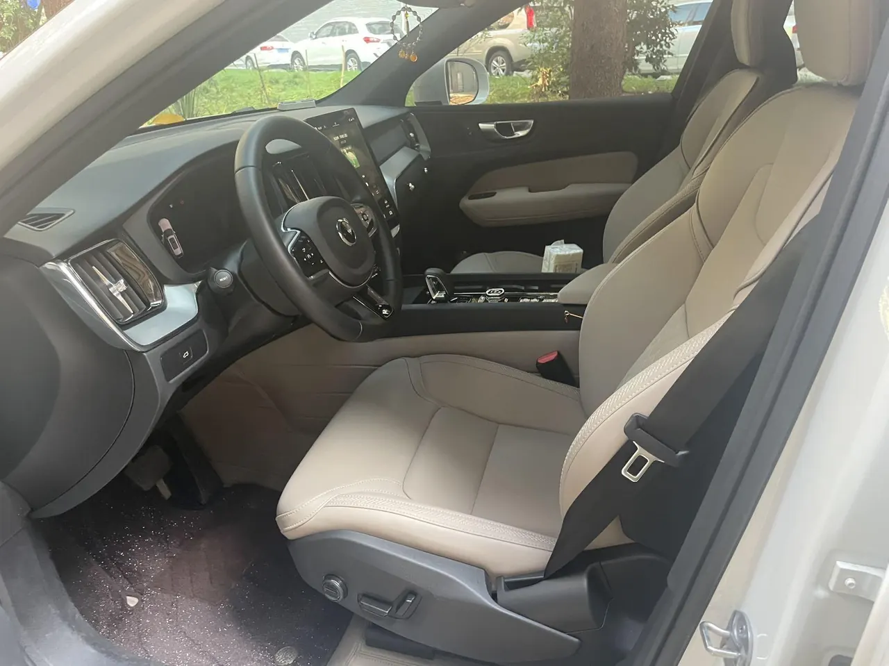 Volvo 2026 XC60 48V 2.0T B5 All-Wheel Drive Intelligent Luxury Edition Automatic Transmission 4