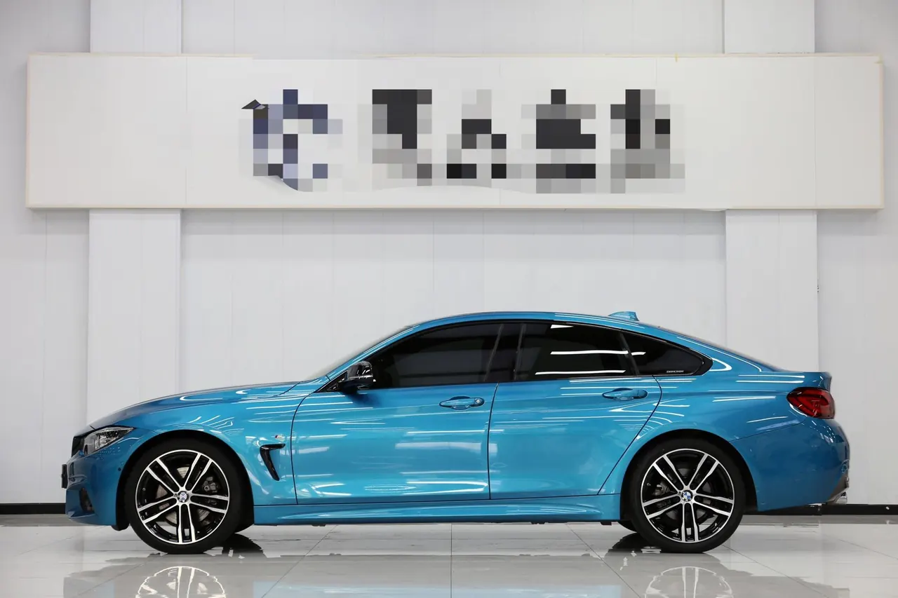 BMW 4 Series (Imported) 2020 430i Four-Door Coupe 2.0T M Sports Obsidian Night Edition Automatic Gear 2