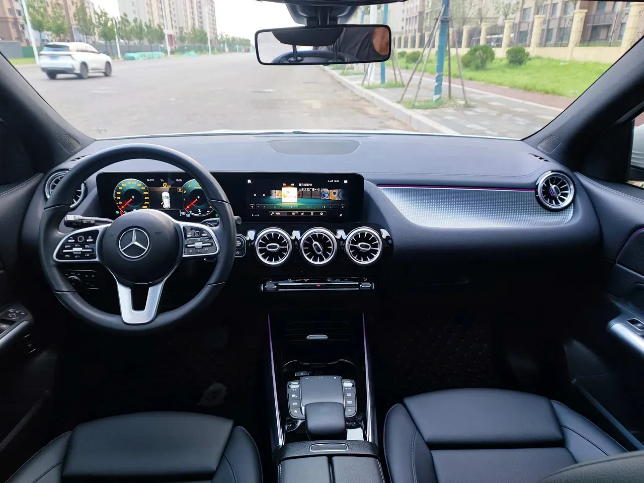 Mercedes Benz 2020 GLA 200 1.3T automatic gear 11