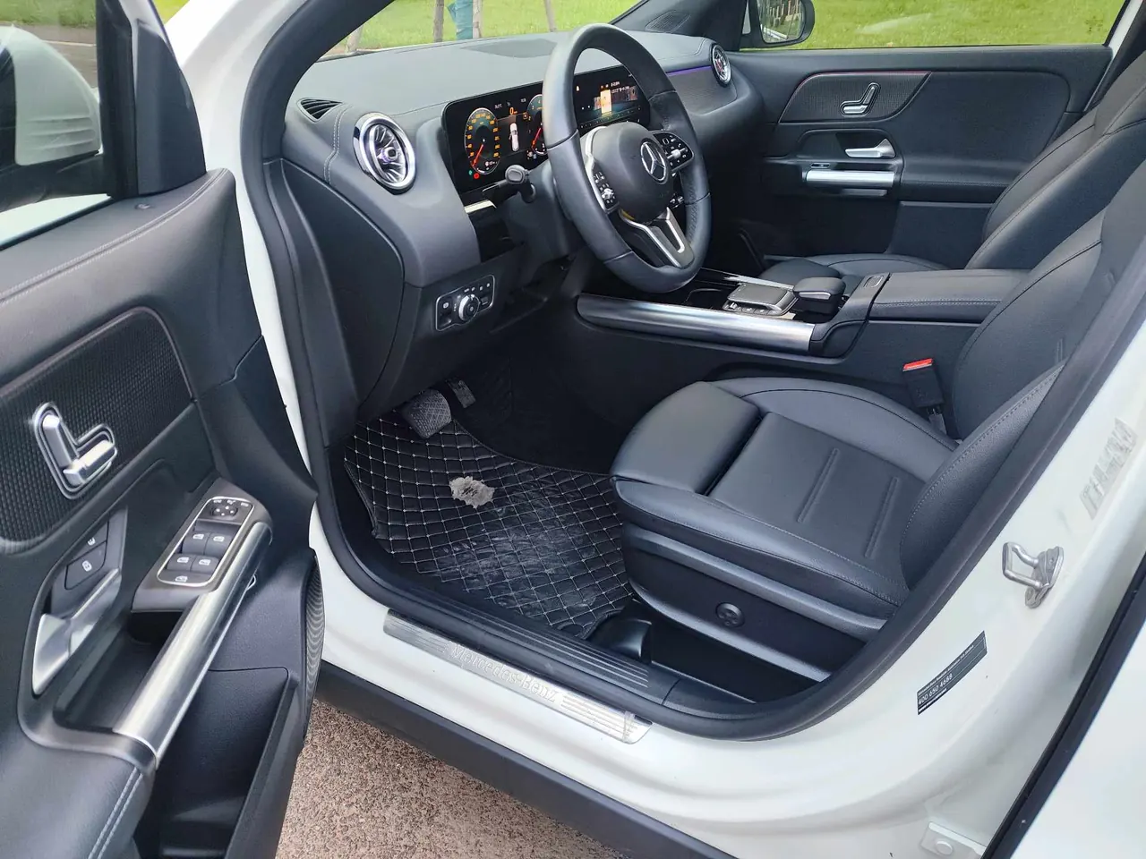 Mercedes Benz 2020 GLA 200 1.3T automatic gear 12