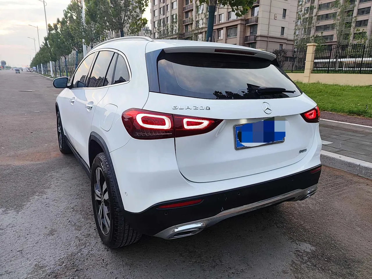 Mercedes Benz 2020 GLA 200 1.3T automatic gear 4