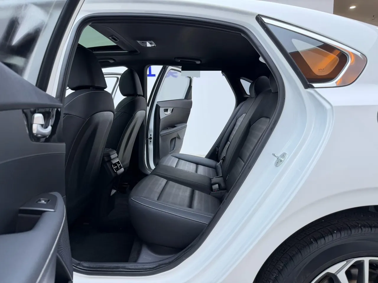Kia 2023 K3 1.5 Stepless Deluxe Edition Automatic Gear 13