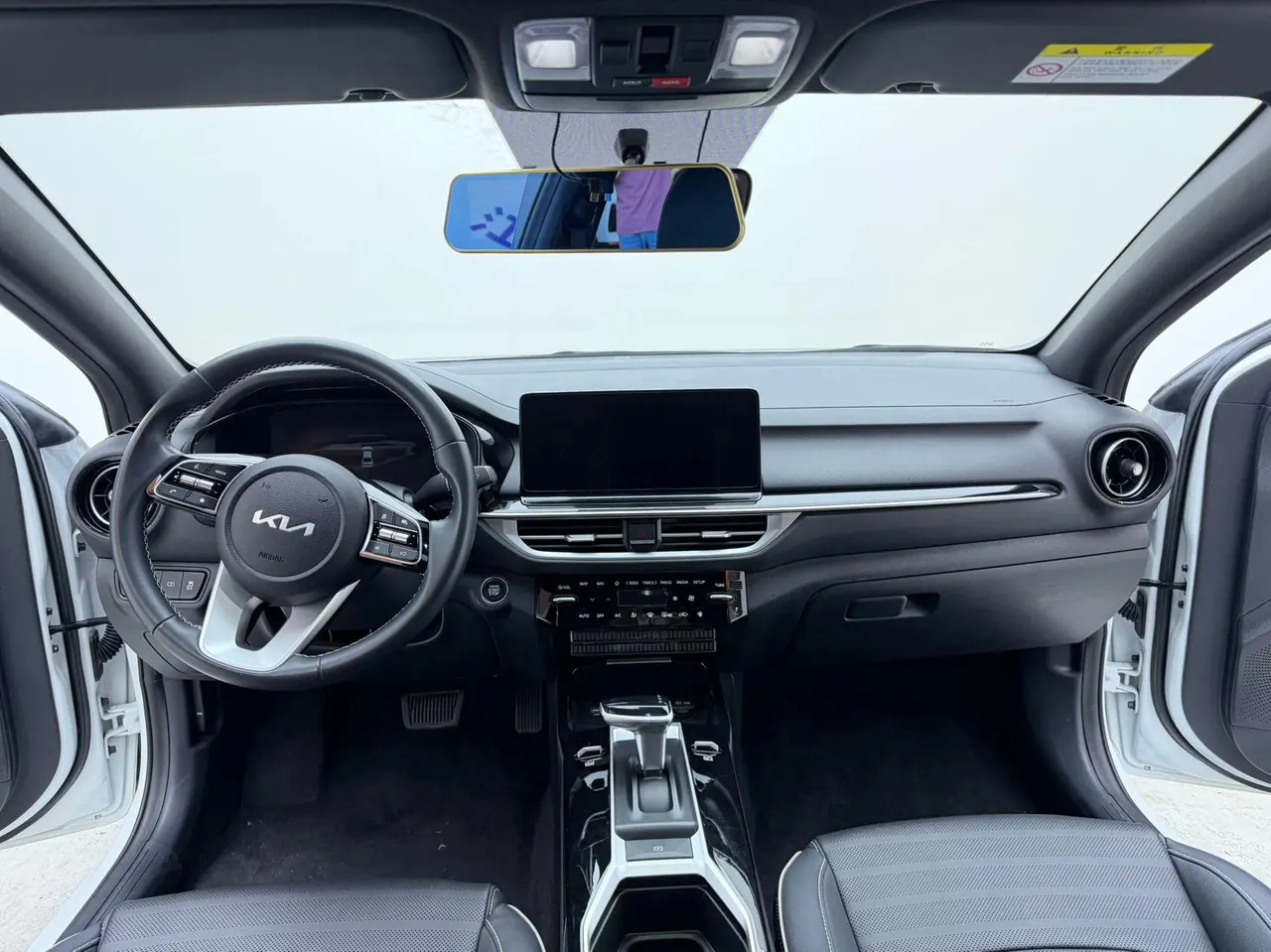 Kia 2023 K3 1.5 Stepless Deluxe Edition Automatic Gear 9