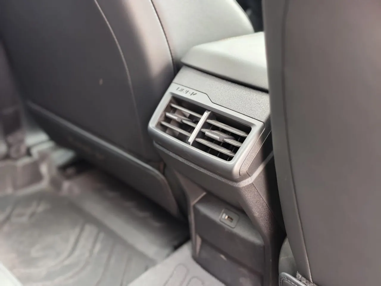 ChangAn 2024 UNI-V 1.5T Prestige Automatic 10