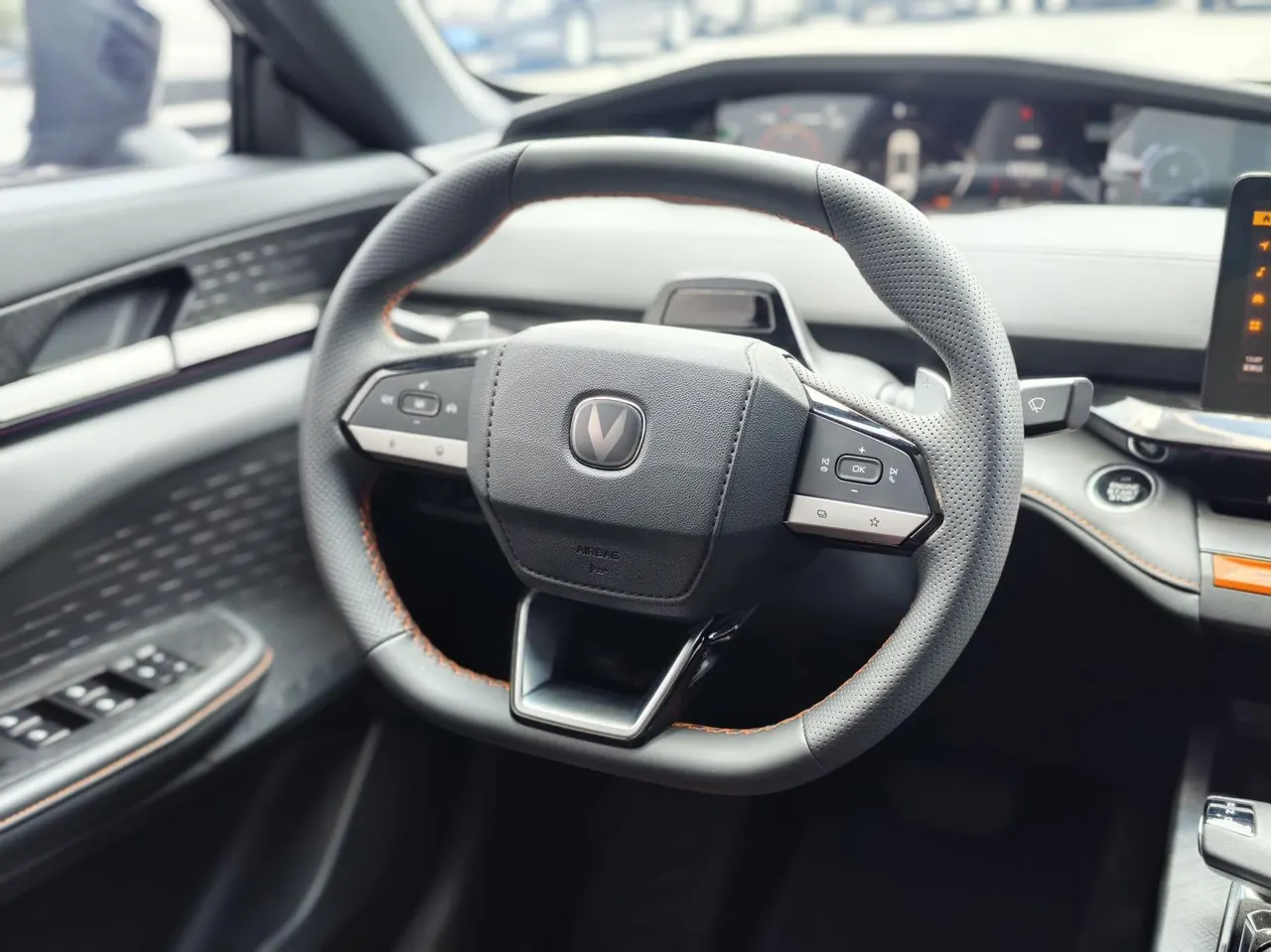 ChangAn 2024 UNI-V 1.5T Prestige Automatic 7