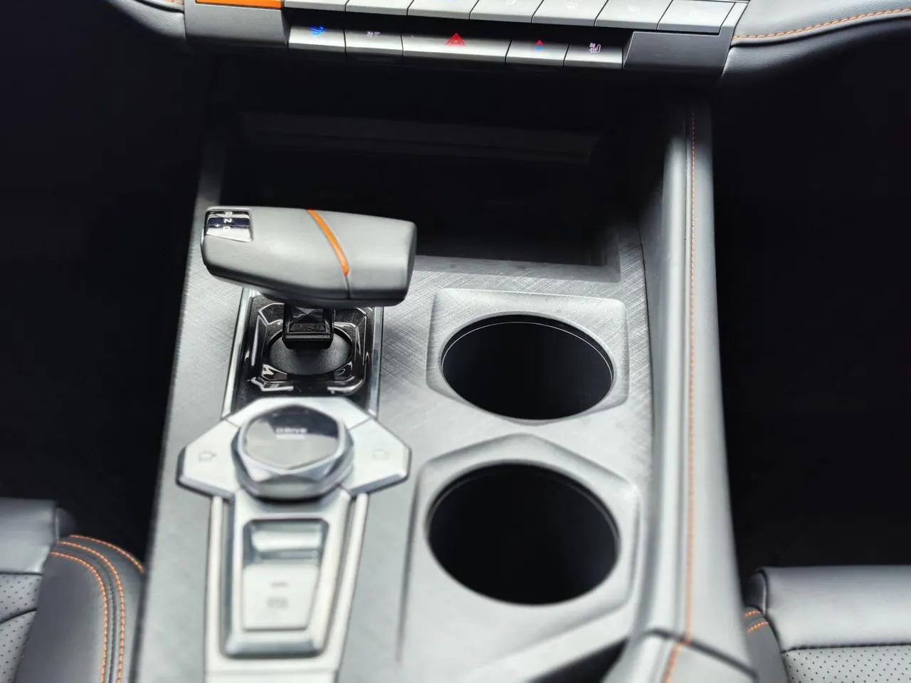ChangAn 2024 UNI-V 1.5T Prestige Automatic 8