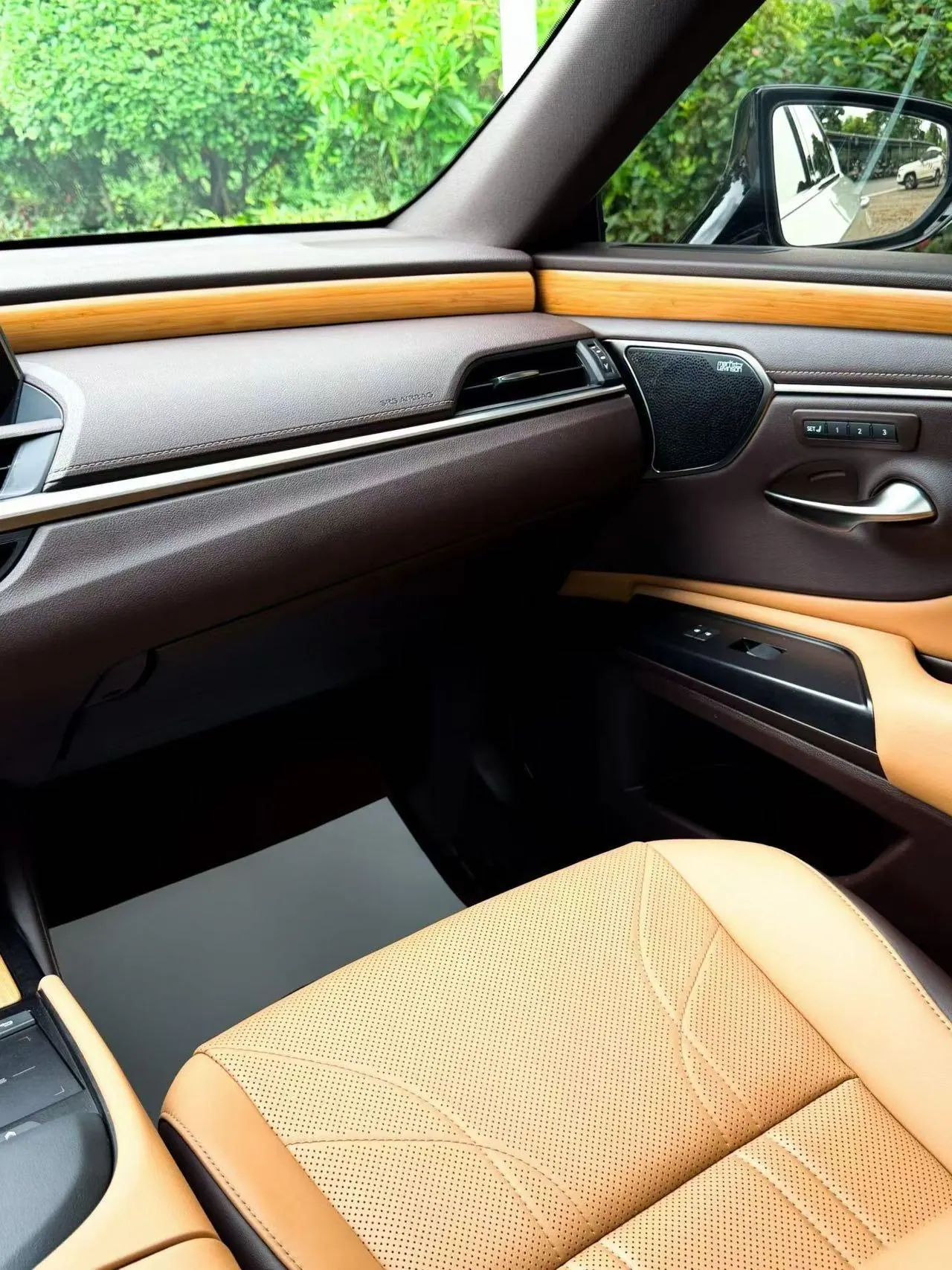 Lexus ES (Imported) 2020 ES300h 2.5 Stepless Administrative Edition Automatic Gear 3