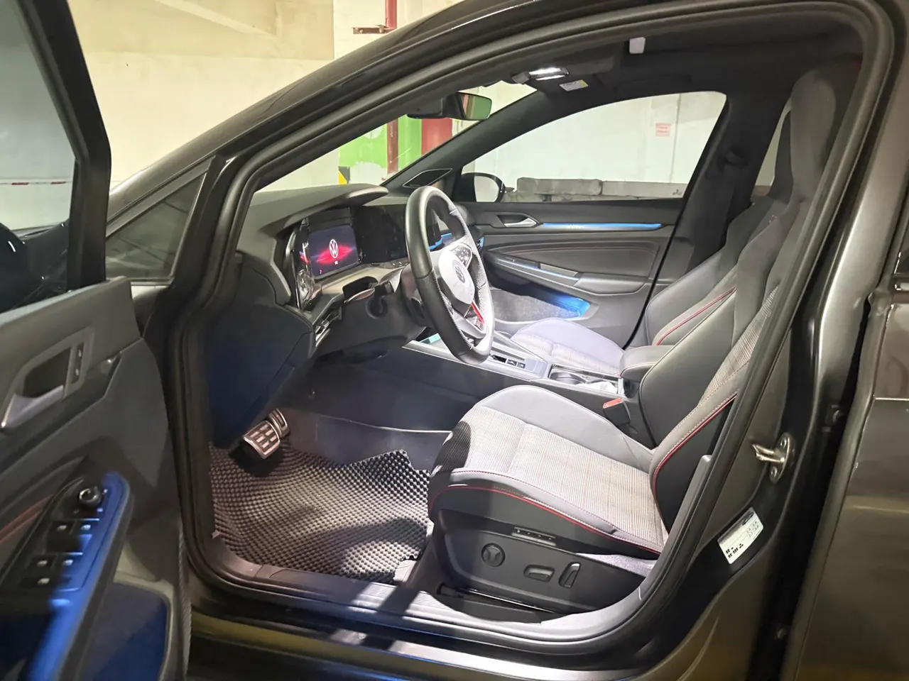Volkswagen 2023 Golf GTI 2.0TSI 380TSI Automatic 4