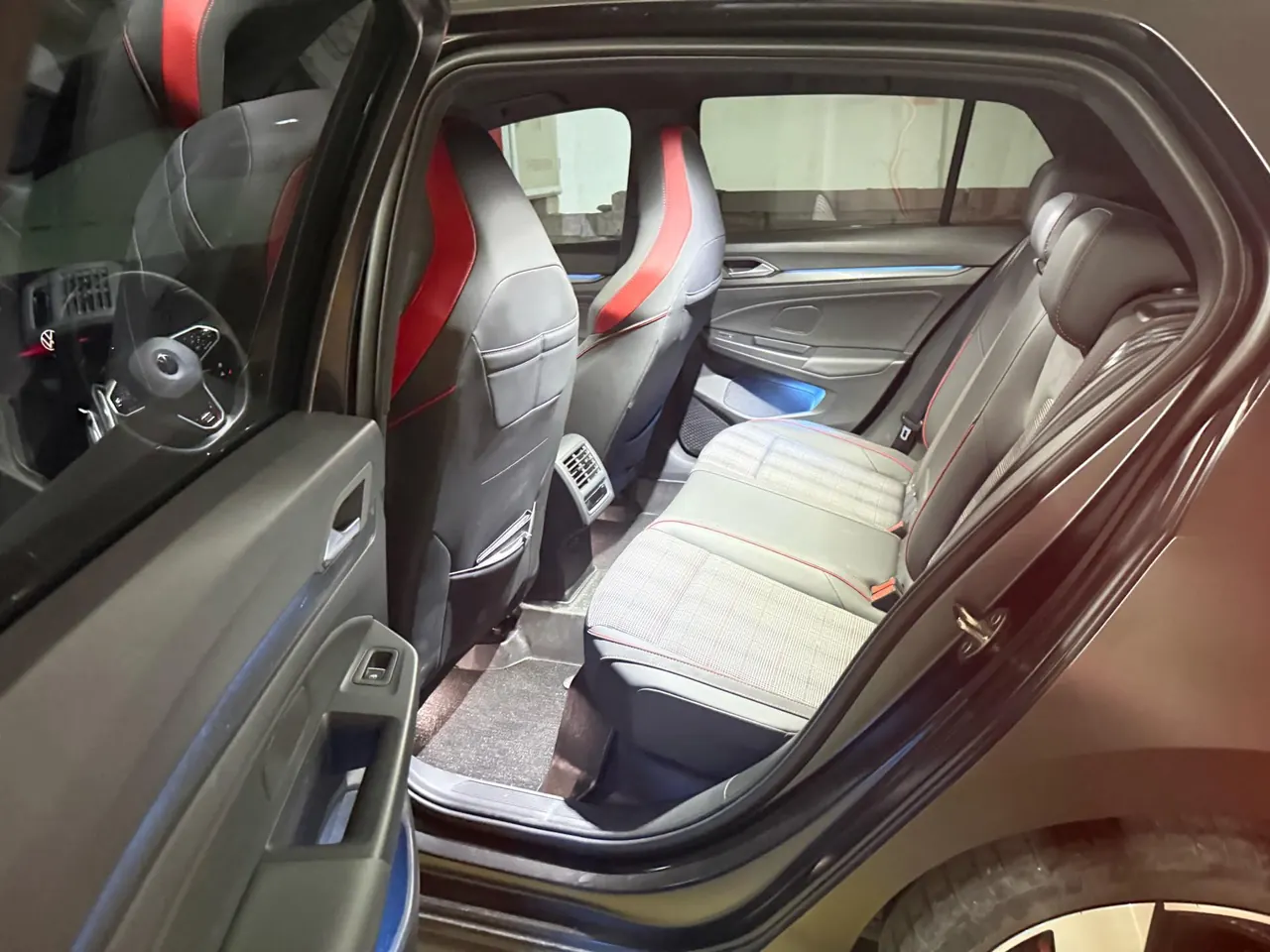 Volkswagen 2023 Golf GTI 2.0TSI 380TSI Automatic 5