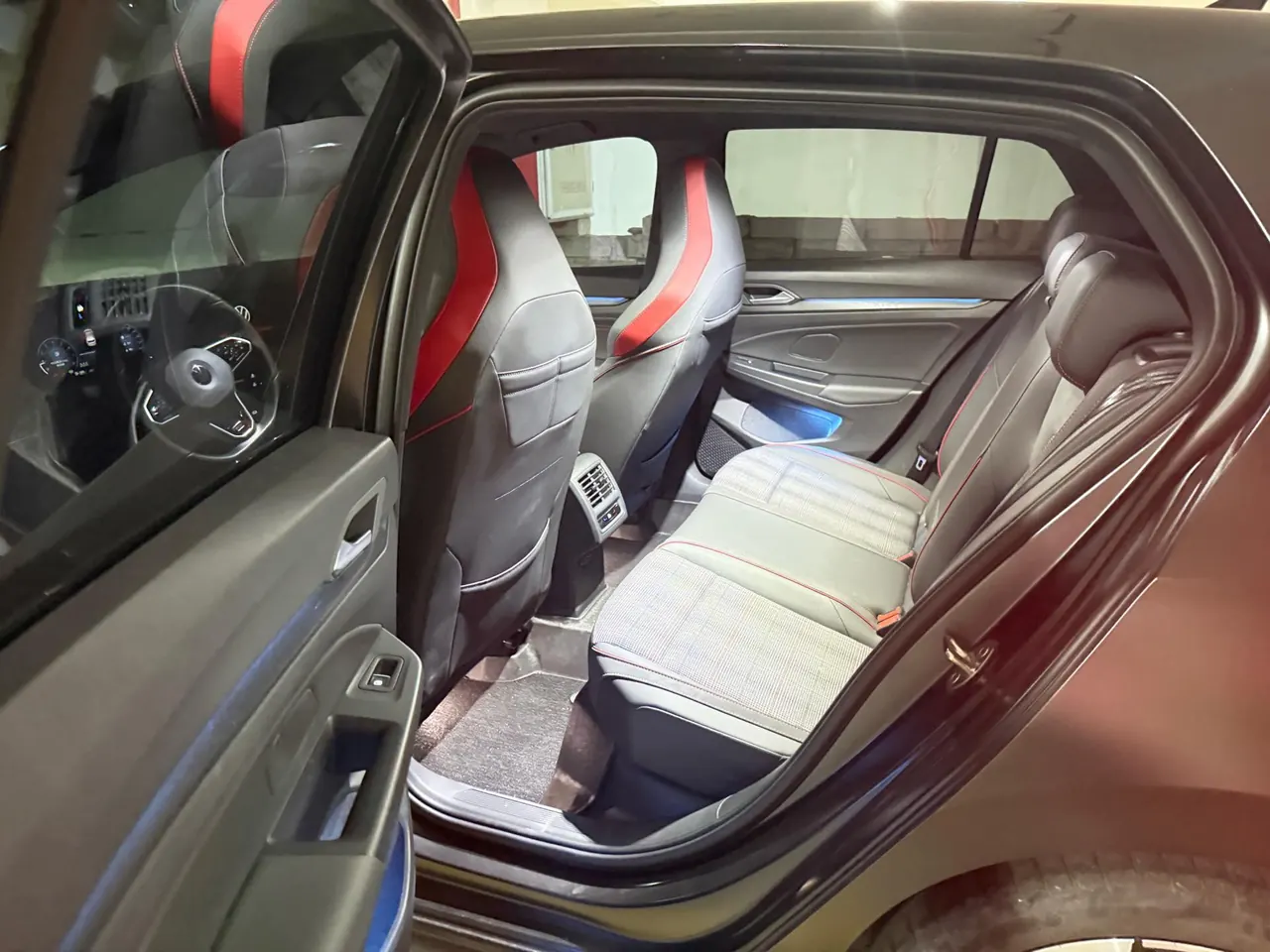 Volkswagen 2023 Golf GTI 2.0TSI 380TSI Automatic 6