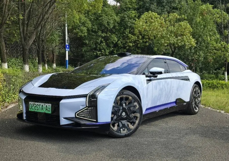 HiPhi 2023 HiPhi Z five-seat automatic gear - View 1