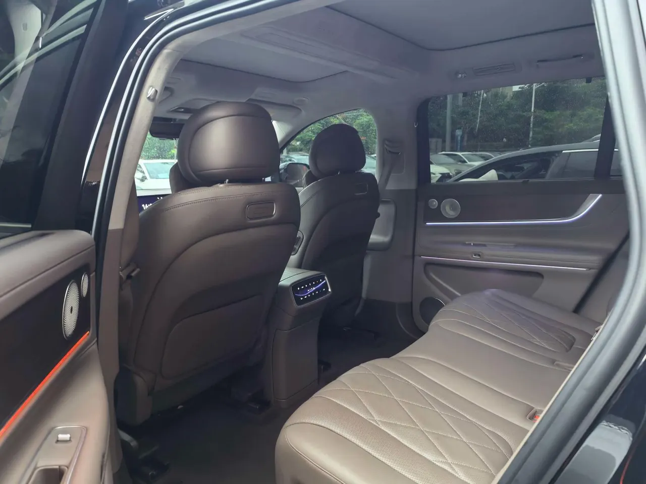 AITO 2024 AITO M9 extended range Ultra version 52kWh5 seat version automatic gear 4