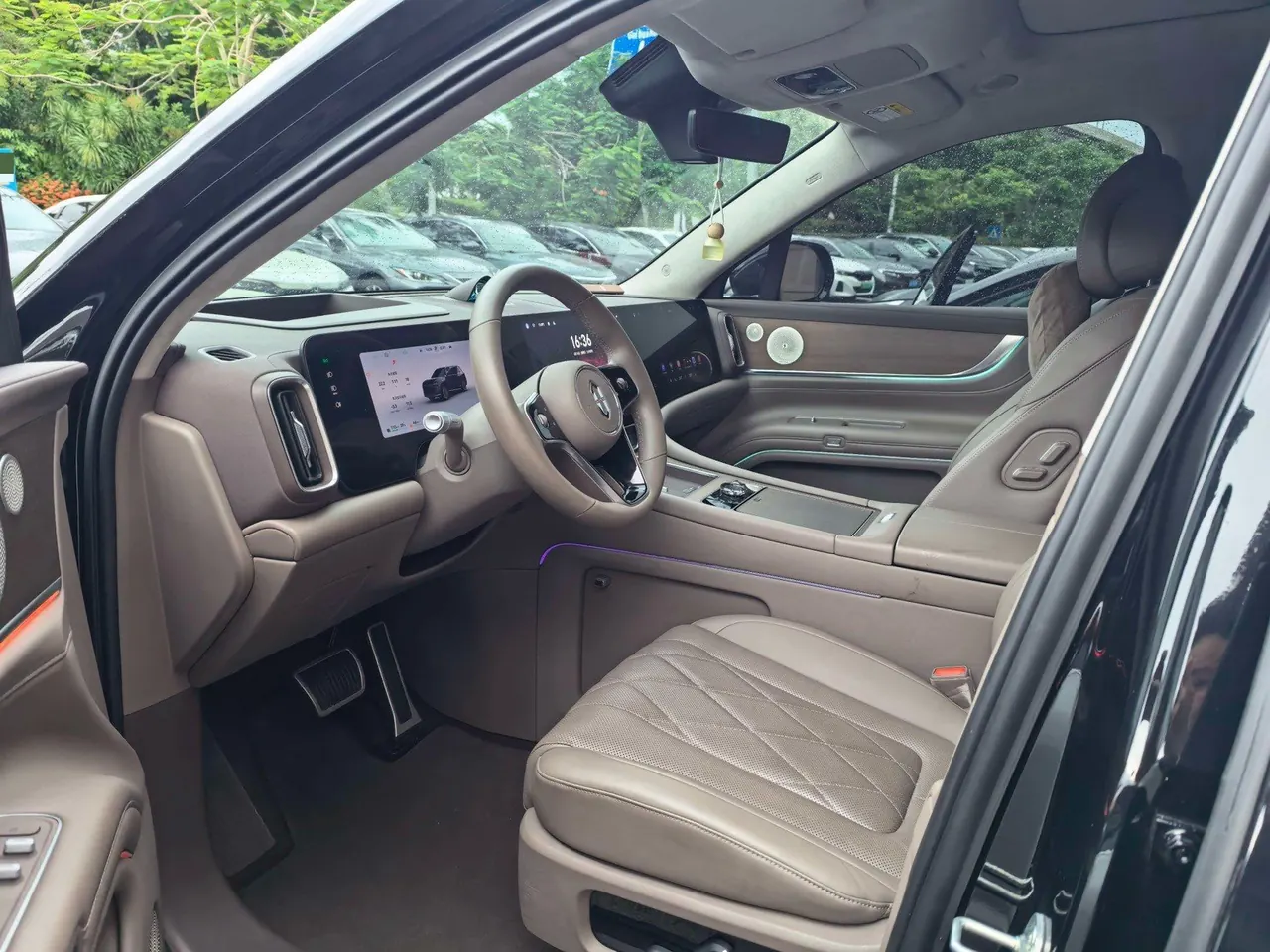 AITO 2024 AITO M9 extended range Ultra version 52kWh5 seat version automatic gear 6